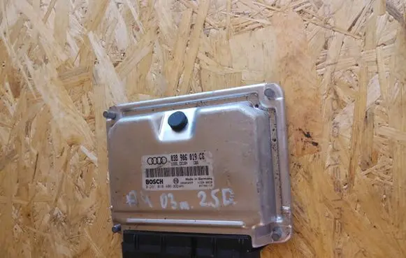 Audi A4 S4 B6 8E 8H Engine control unit/module 038906019CG 0281010406