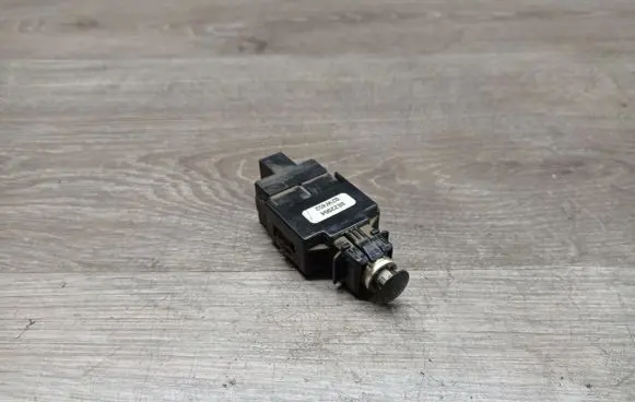 Volvo V70 Brake pedal sensor switch 8622064