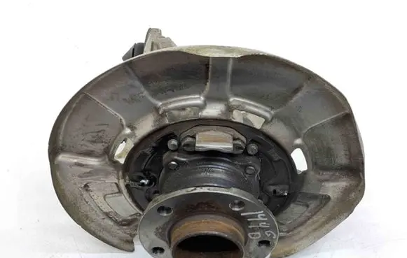 BMW X5 F15 Rear wheel hub 6770984 6857981