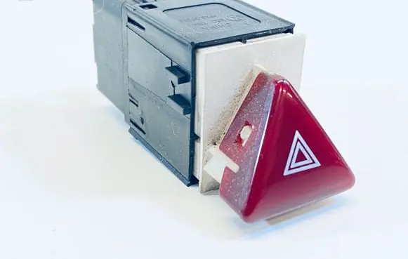 Volkswagen PASSAT B6 Hazard light switch 3C8953509