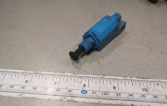 Volkswagen Transporter - Caravelle T4 Brake pedal sensor switch 1H0927189C