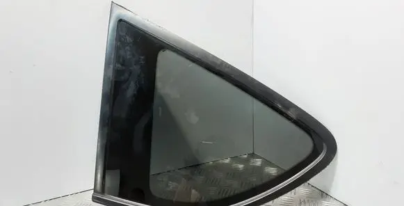 Subaru B9 Tribeca Rear side window