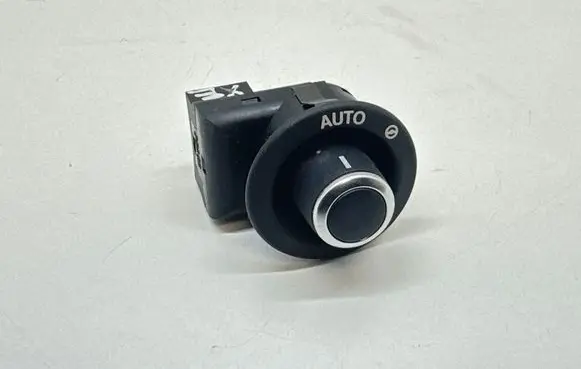 Jaguar XE Steering wheel adjustment switch FW936465BB
