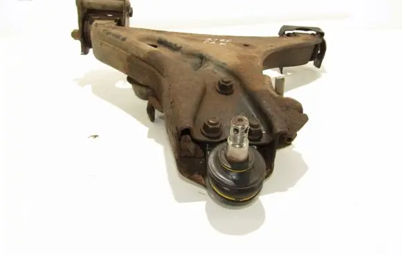 Mitsubishi Pajero Front lower control arm/wishbone