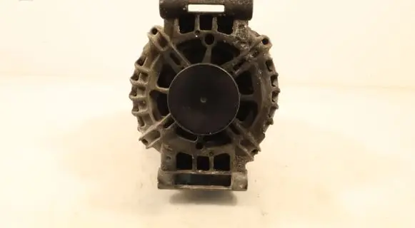 Citroen C4 I Generator/alternator 2605106B