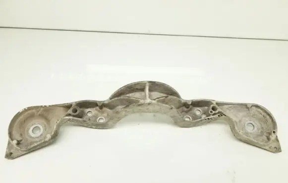 BMW 3 E46 Rear differential/diff mount bracket 1094421