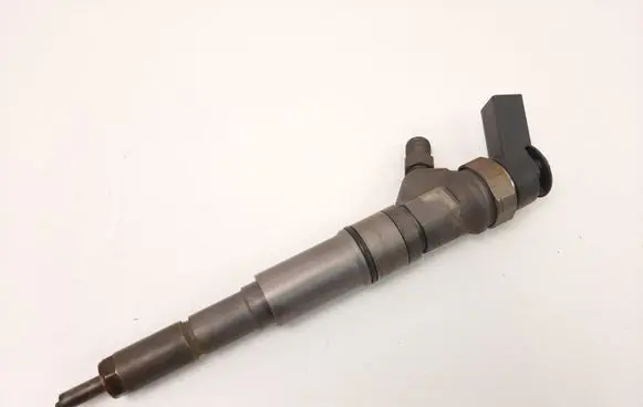 BMW 5 E60 E61 Fuel injector 7794652 0445110212 427548221