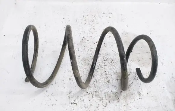 Toyota Avensis T250 Front coil spring