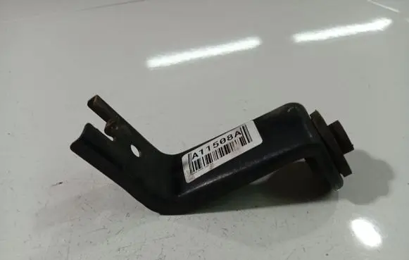 Toyota Auris 150 Radiator mount bracket