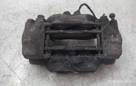 Toyota Land Cruiser (J120) Front brake caliper 