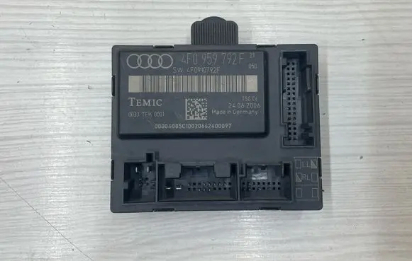 Audi A6 S6 C6 4F Door control unit/module 4F0959792F