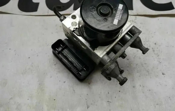 Mercedes-Benz C W204 ABS Pump A1729014100 A1724312612 1729014100