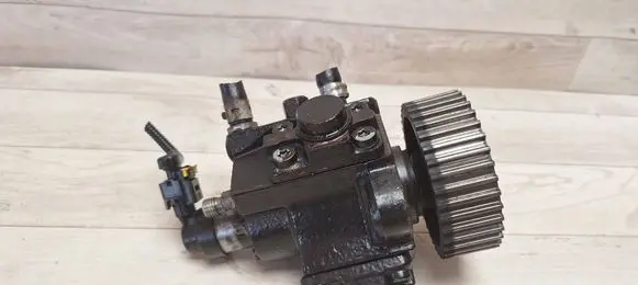 Opel Insignia A Fuel injection high pressure pump 0445010193 55571005 07001333466