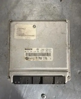 BMW 5 E39 Engine control unit/module 7785116 28RTE303 0281001830