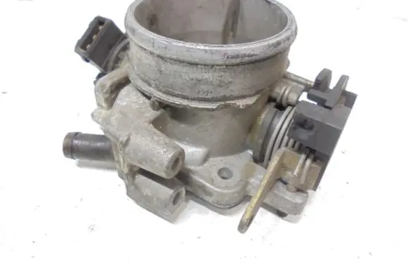 Volkswagen Golf III Electric throttle body valve 02B1249