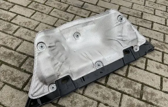 Audi Q5 SQ5 Heat shield in engine bay 8MA819524 8MA819523 80A819142
