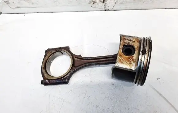 Dodge Magnum Piston with connecting rod 