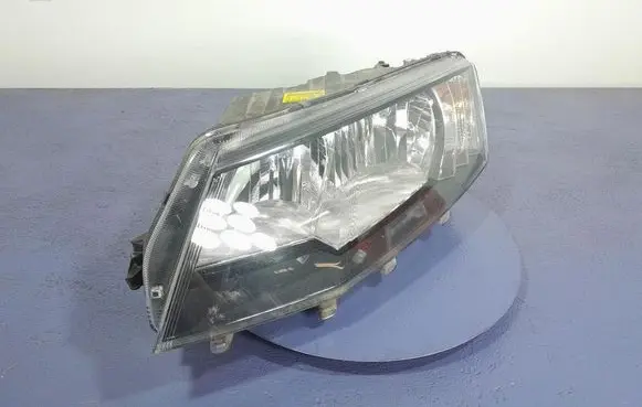 Skoda Octavia Mk3 (5E) Headlight/headlamp 5E1941015