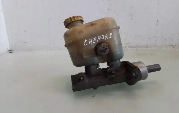 Jeep Grand Cherokee (WJ) Master brake cylinder