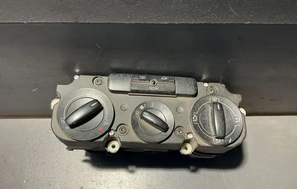 Volkswagen Golf V Climate control unit 1K1820045 5HB00932200