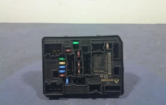 Dacia Sandero Fuse box set 284B71965R