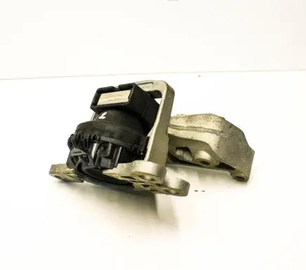 Nissan X-Trail T32 Engine mount bracket 112114BA0A
