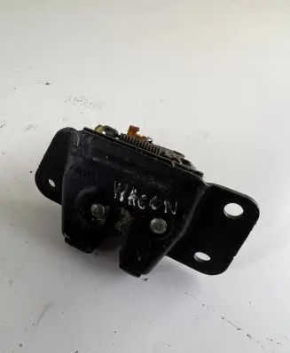 Mitsubishi Space Wagon Tailgate/trunk/boot lock/catch/latch