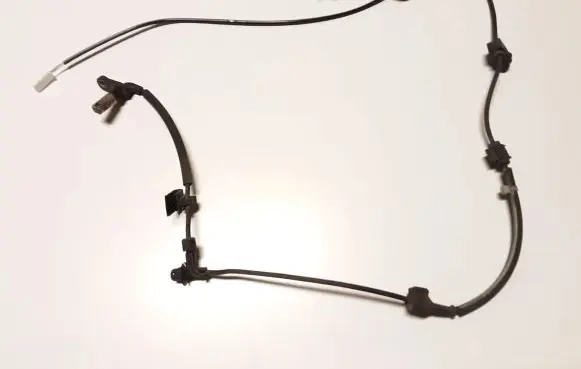 Mazda CX-3 ABS rear brake sensor D10H4371Y K1900