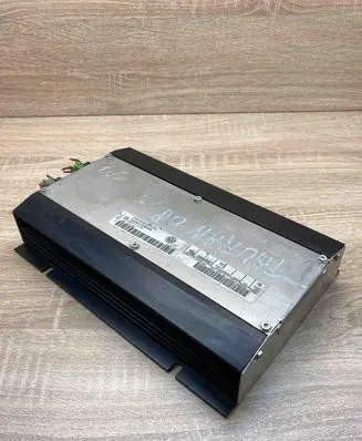 Volkswagen Touran I Sound amplifier 1T0035456