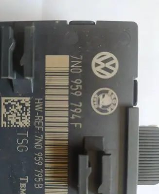 Seat Alhambra (Mk2) Door control unit/module 7N0959794F 7N0959795B