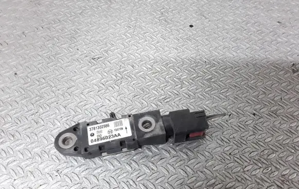 Chrysler Pacifica Airbag deployment crash/impact sensor 04896023AA 3781302986