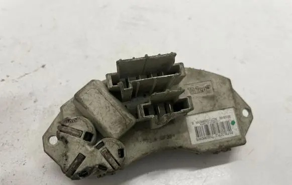 BMW 3 E90 E91 Heater blower fan relay T1000660W