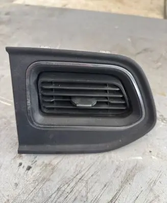 Renault Master III Dashboard air vent grill cover trim 687501519r