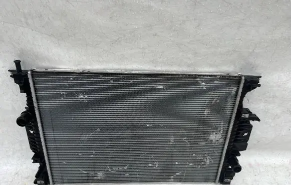 Ford Fusion II Coolant radiator DG938005DD M155873
