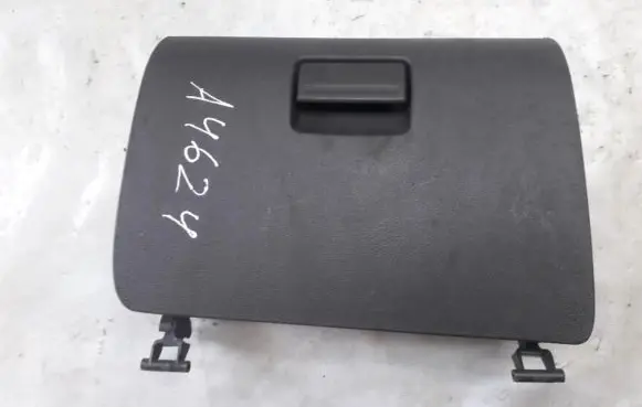 Ford Focus Glove box