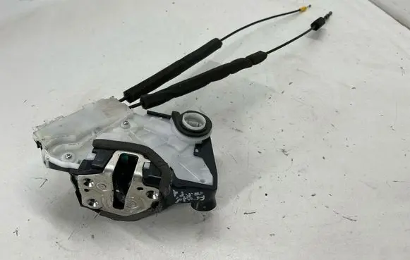 Subaru Forester SK Front door lock 61032SJ122 M5611570