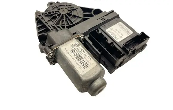 Volkswagen Touran II Front door window regulator motor 5K0959792 05075732 251010