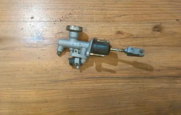 Nissan PickUp Master brake cylinder nabco