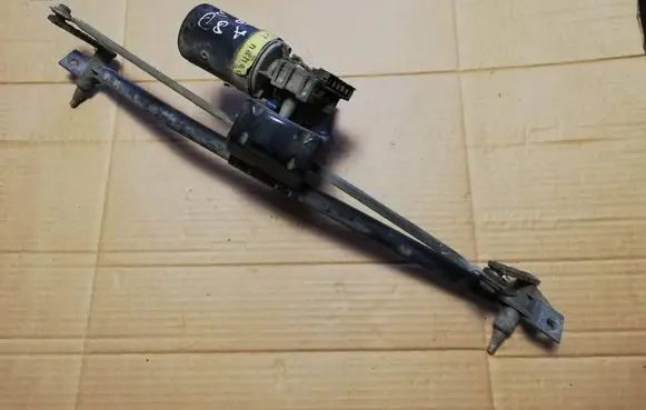 Audi A4 S4 B5 8D Front wiper linkage and motor 0390241097 058742
