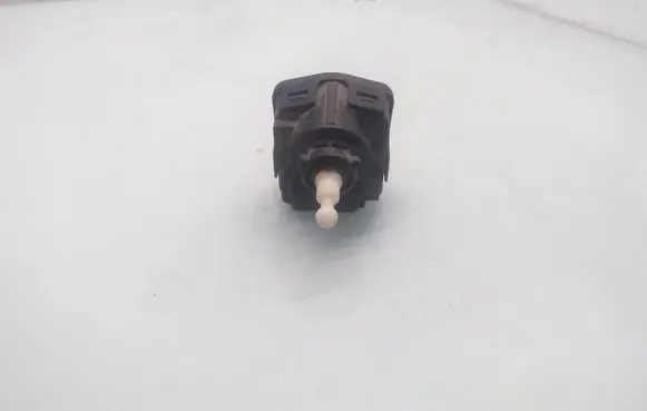 Volvo S40, V40 Headlight level adjustment motor 00728232