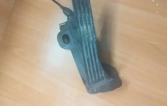 Volkswagen PASSAT CC Accelerator throttle pedal 1K2721503M 6PV00874500