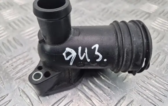 Mercedes-Benz E W212 Engine coolant pipe/hose A6422001156