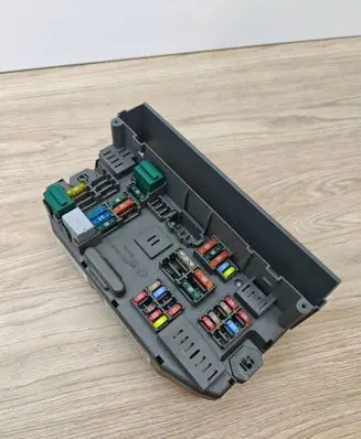 BMW X5 E70 Fuse box set 697638402 B010107500 518967010C