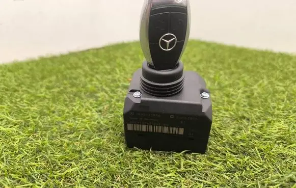 Mercedes-Benz ML W164 Ignition lock 1645450908 33002805 9004437451606189