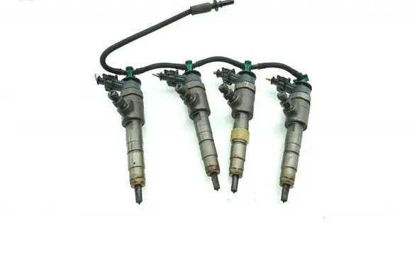 Ford Kuga II Fuel injector 0445110489