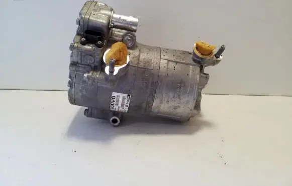 Volvo XC60 Air conditioning (A/C) compressor (pump) 32333863