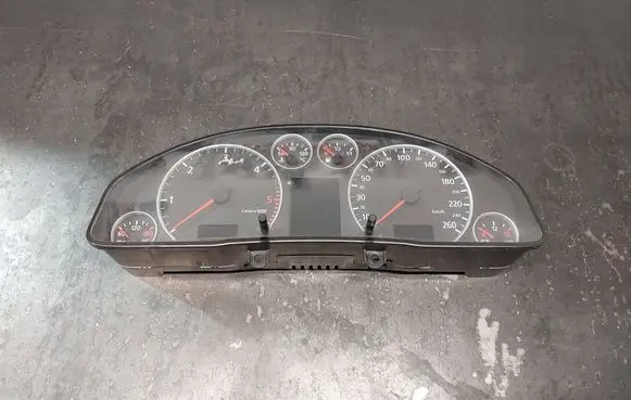 Audi A6 S6 C5 4B Speedometer (instrument cluster) 4B0920933M