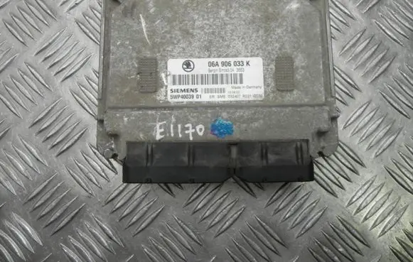 Skoda Octavia Mk1 (1U) Other control units/modules 06A906033K E1170