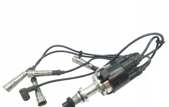 Volkswagen Polo III 6N 6N2 6NF Spark distributor