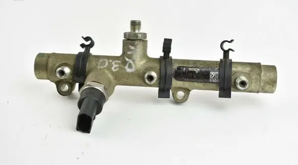 Audi Q7 4L Fuel main line pipe 059130089D